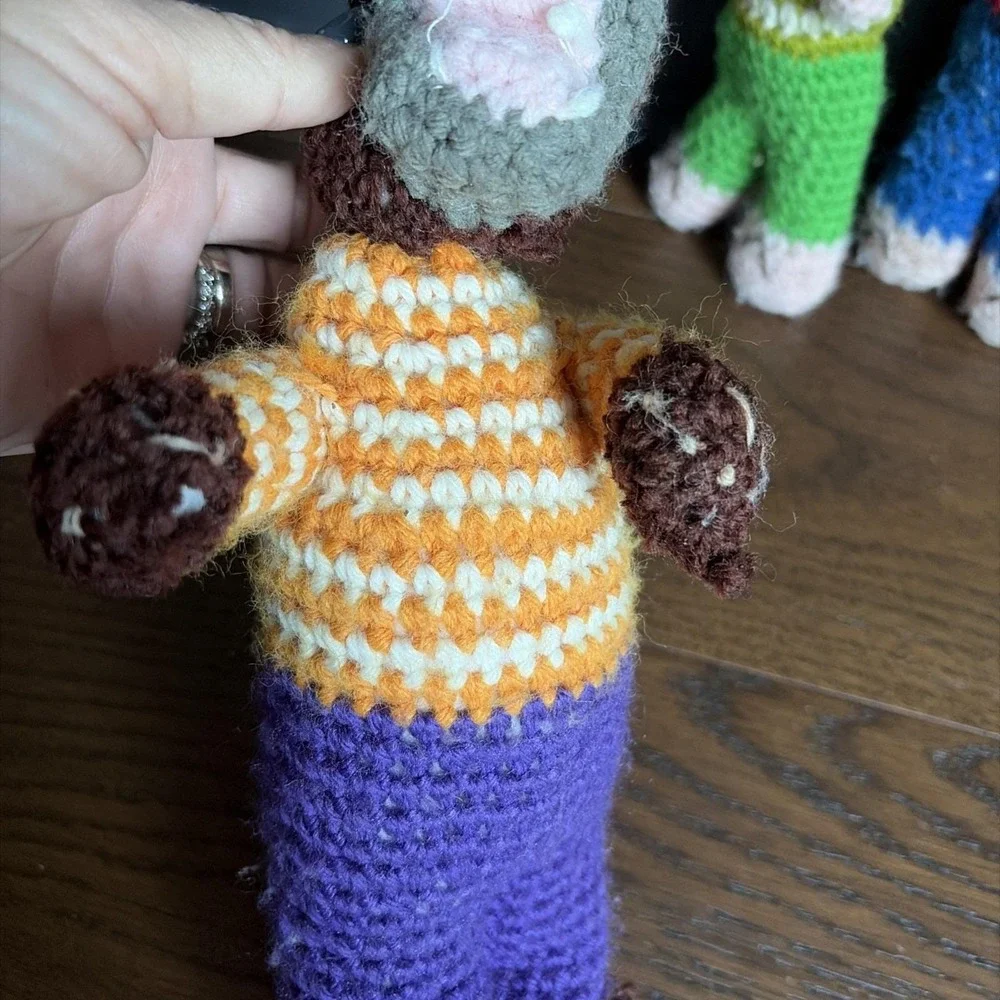 Hand Crocheted Big Bad Wolf & The Three Little Pigs -‎ VTG Nursery Child Room